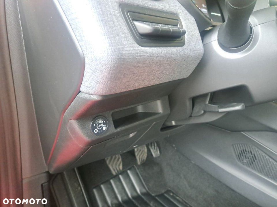Mitsubishi Colt - 10