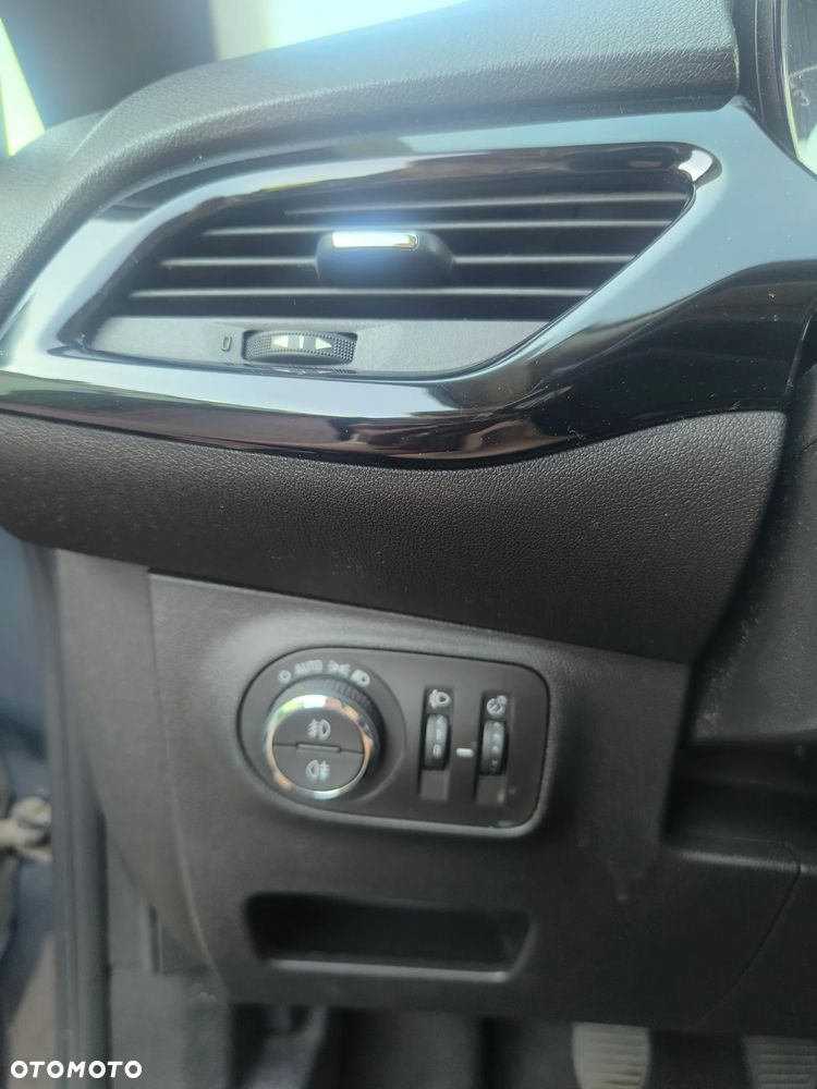 Opel Corsa 1.2 Enjoy - 5