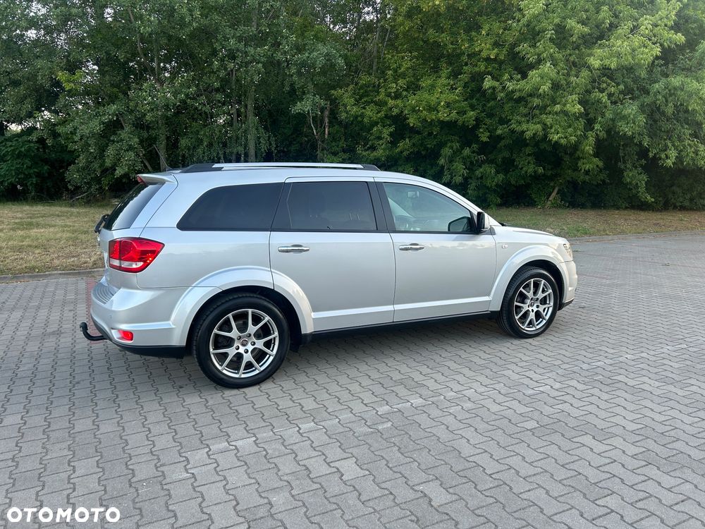 Fiat Freemont 2.0 Multijet 16V DPF Automatik Allrad Lounge - 2