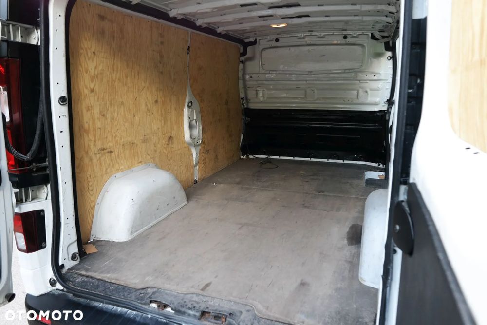 Opel VIVARO - 11