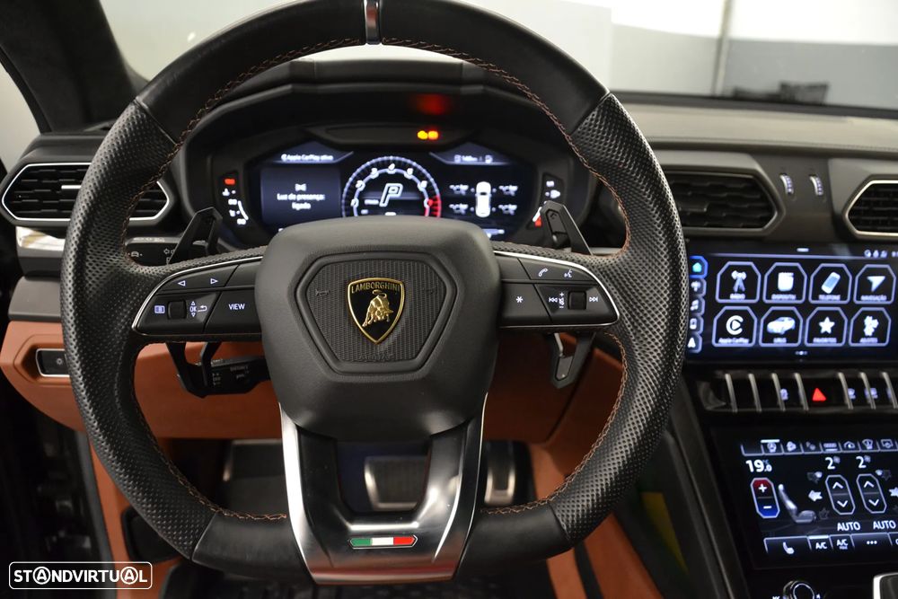 Lamborghini Urus - 41