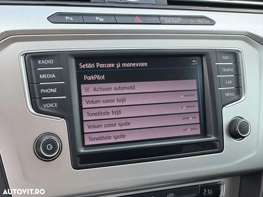 Volkswagen Passat - 26