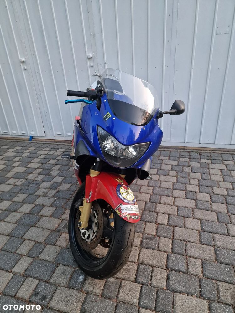 Honda CBR - 22