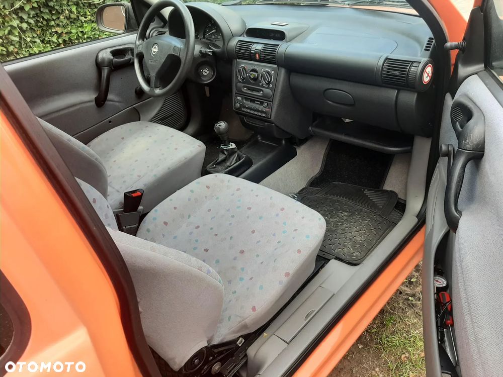 Opel Corsa - 8