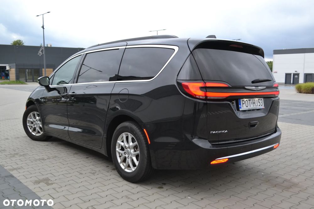 Chrysler Pacifica - 2