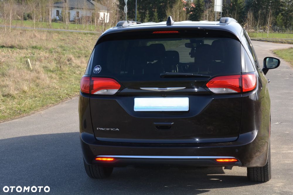 Chrysler Pacifica - 7