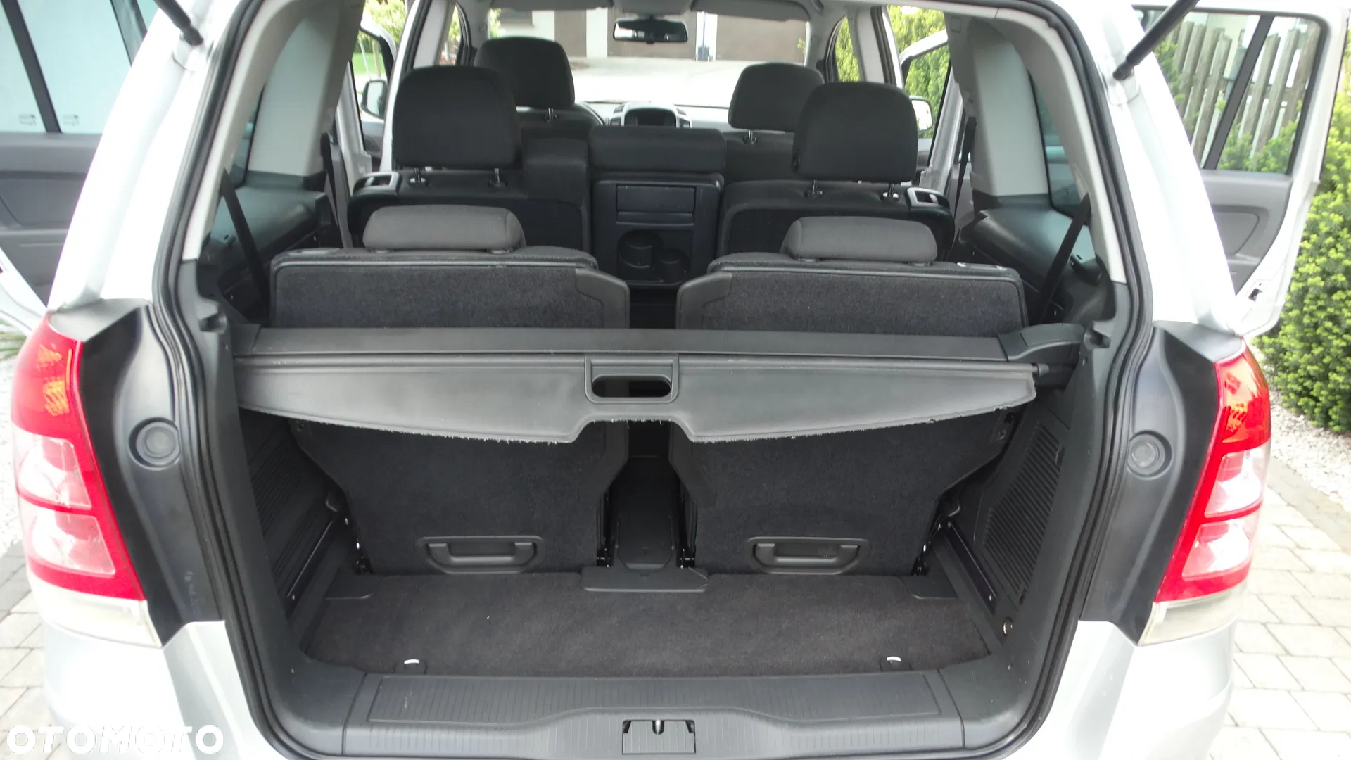 Opel Zafira 1.8 Cosmo - 18