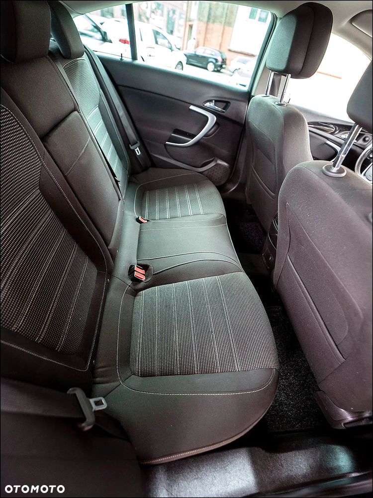 Opel Insignia - 35