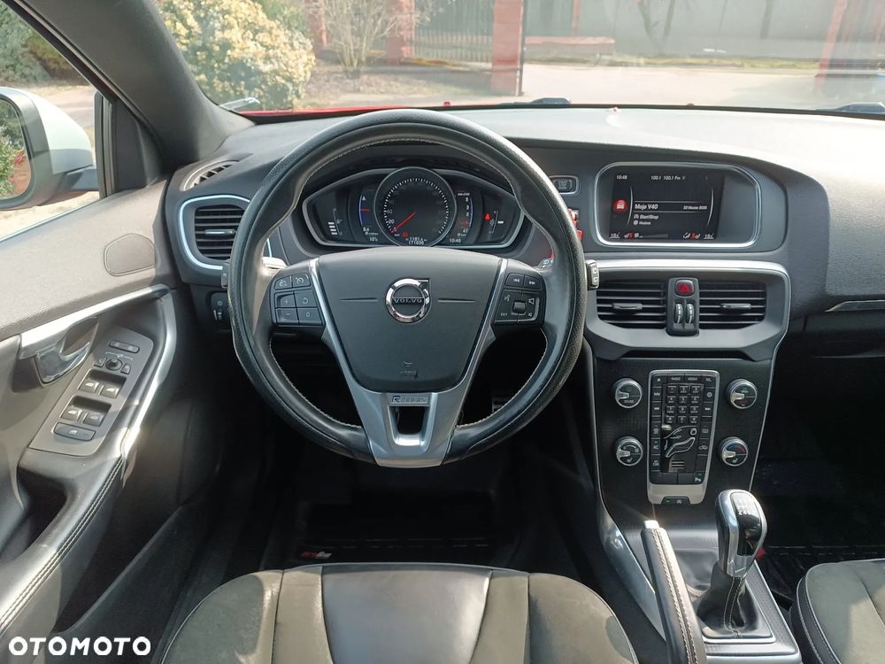 Volvo V40 D2 Drive-E R-Design Momentum - 10