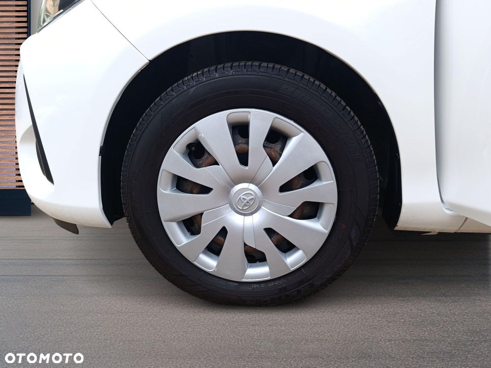 Toyota Yaris - 24