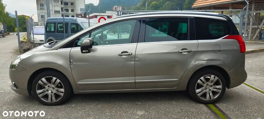 Peugeot 5008 1.6 THP Allure 7os - 6