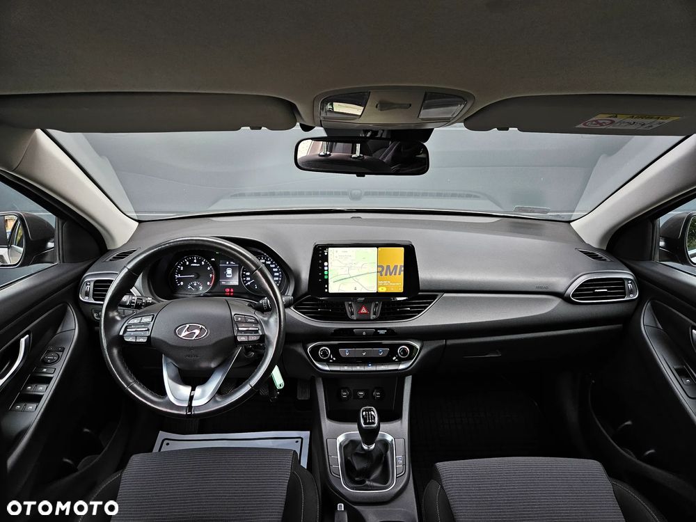 Hyundai i30 1.5 DPI Classic + - 8