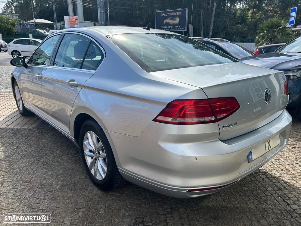 VW Passat 1.6 TDI Confortline - 3