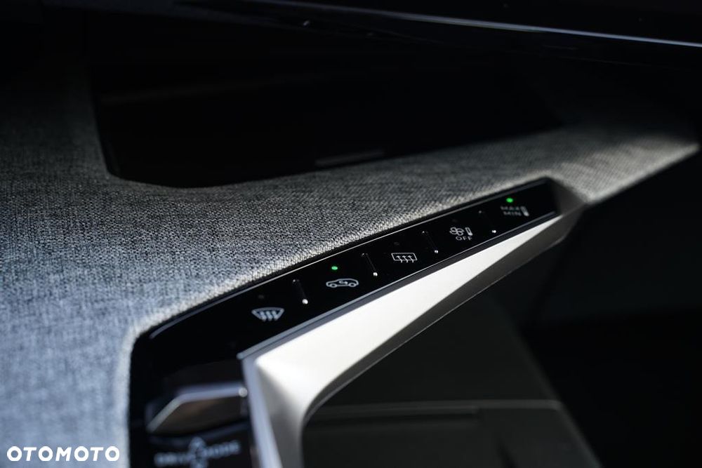 Peugeot 3008 1.2 PureTech mHEV GT E-DCS6 - 23