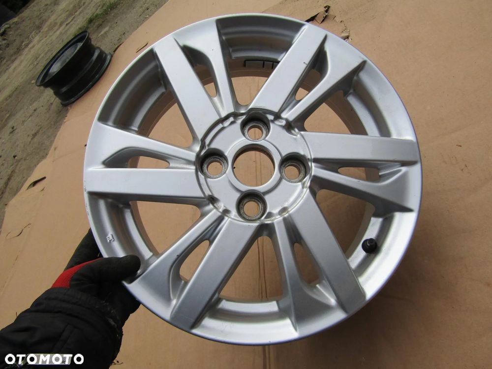 1x Felga 15 Citroen C1 Toyota Aygo II IQ Peugeot 107 108 / 4,5 j 4x100 ET35 42611-0H040 - 4