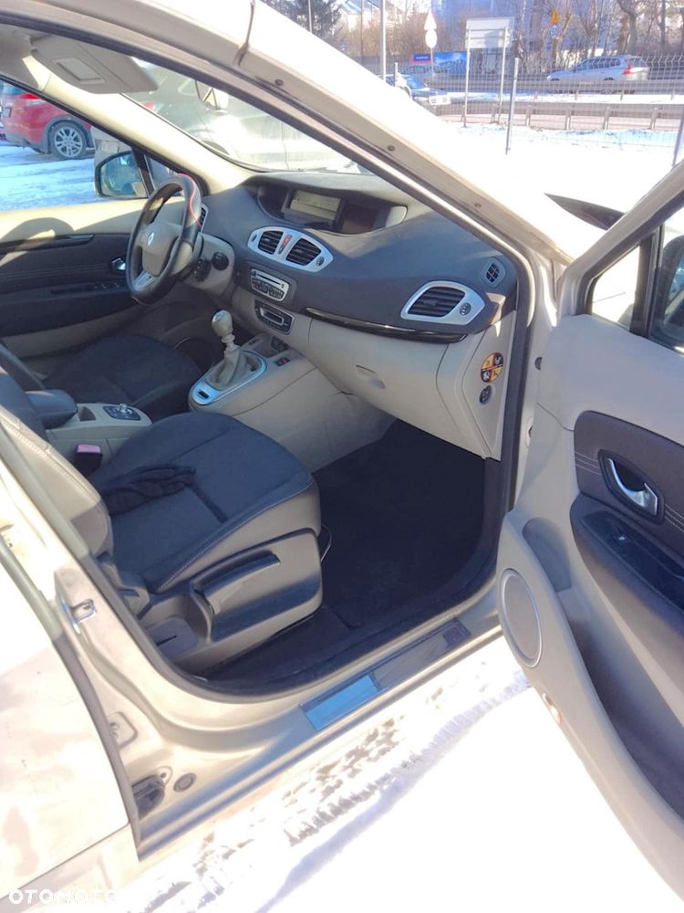 Renault Scenic 1.9 dCi Confort Privilege - 13