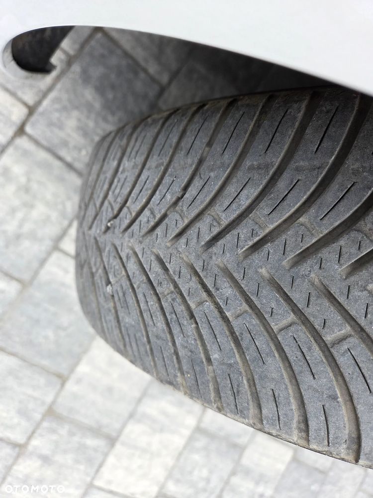 Peugeot 208 e-HDi FAP 92 Stop&Start Allure - 12