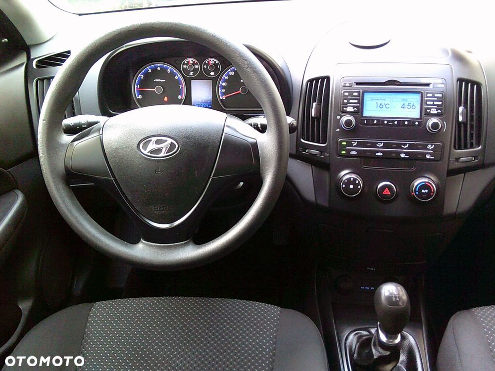 Hyundai i30 1.4 Classic + - 14