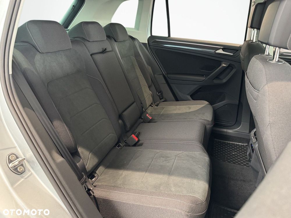 Volkswagen Tiguan - 16