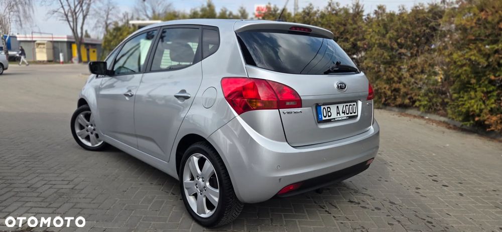Kia Venga 1.6 CRDi 128 ISG Vision - 10