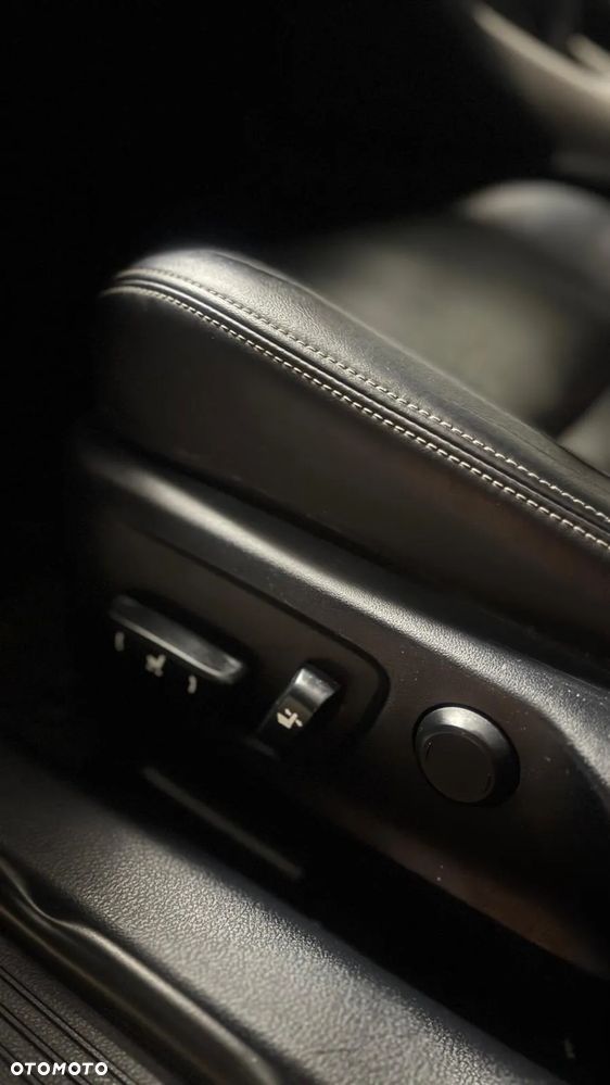 Lexus IS 200t / 300 Elegance - 13