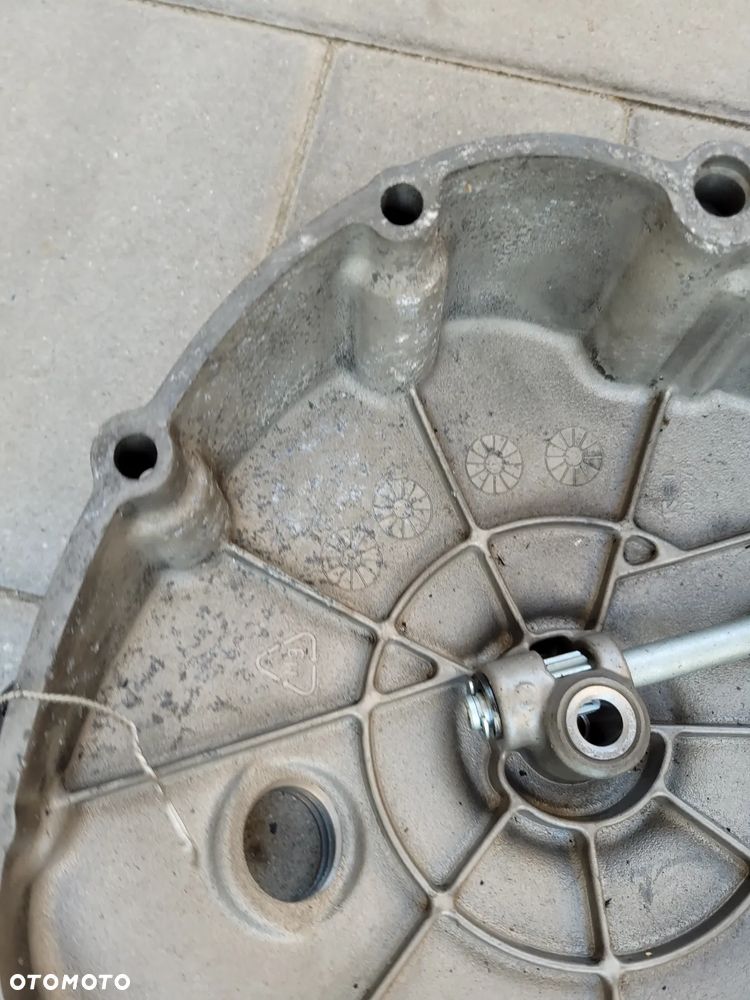 Dekiel, pokrywa silnika Yamaha R1 RN22 - 11