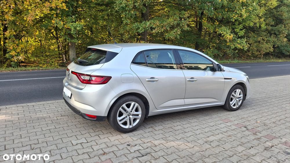 Renault Megane TCe 115 GPF LIMITED - 10