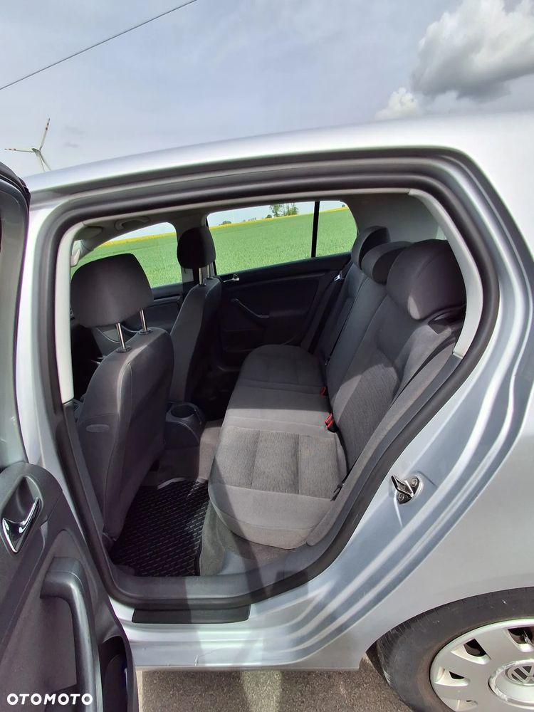Volkswagen Golf 1.6 FSI Trendline - 13