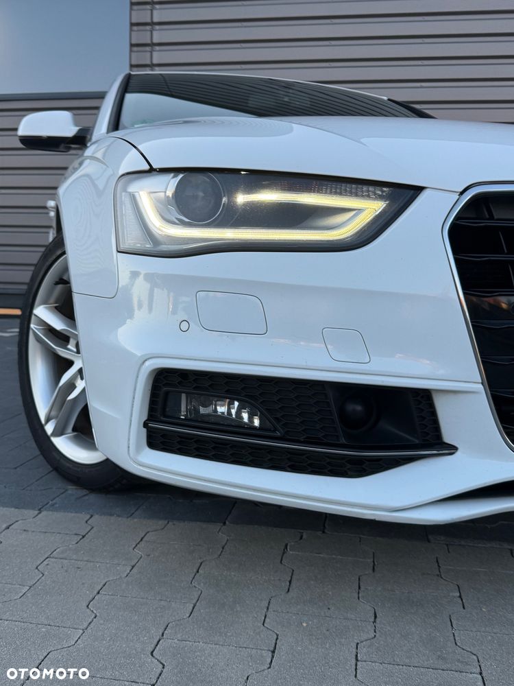 Audi A4 Avant 2.0 TDI DPF clean diesel S line Sportpaket - 25
