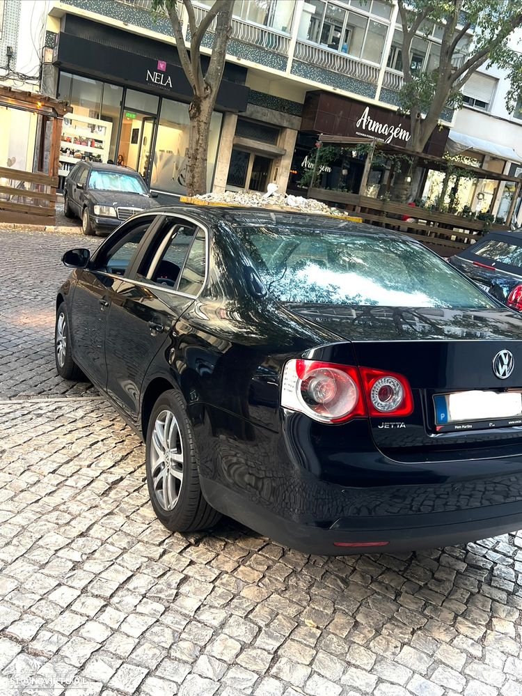 VW Jetta - 4