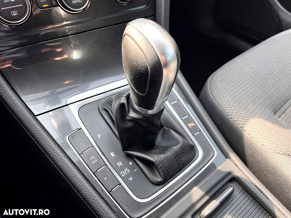 Volkswagen Golf 1.5 TSI ACT (BlueMotion Tech) DSG Comfortline - 26