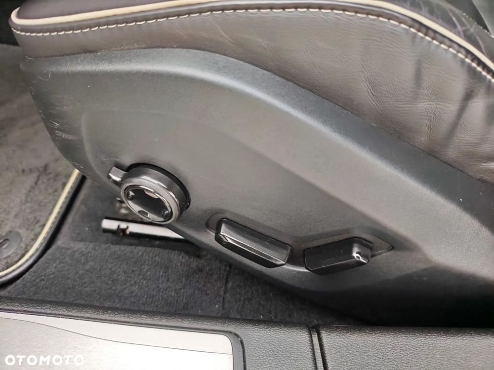 Volvo V60 T4 Geartronic R-Design - 21