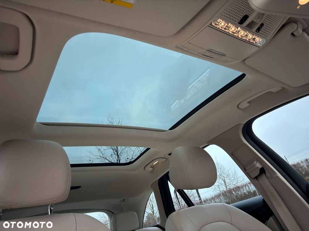 Mercedes-Benz GLC - 37