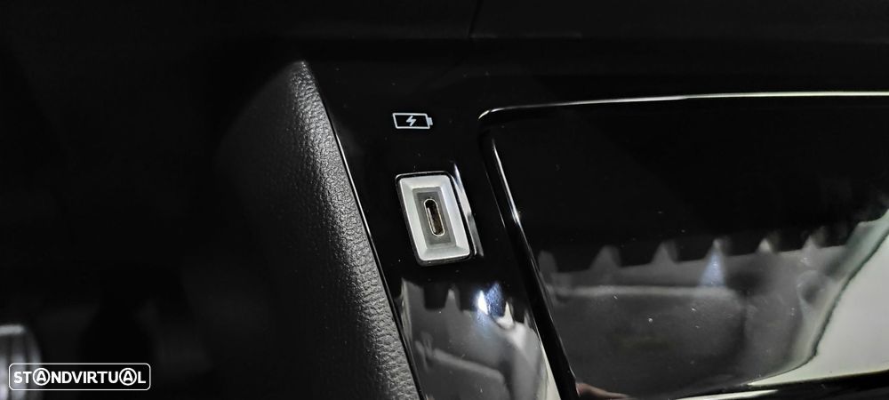 Peugeot 208 1.2 PureTech Allure - 34