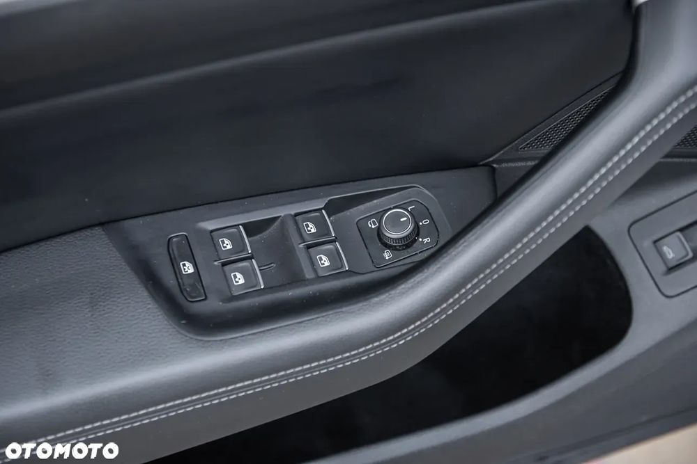 Volkswagen Passat - 15