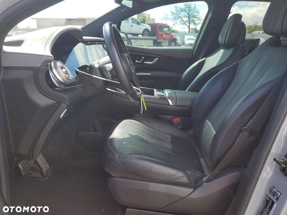 Mercedes-Benz EQS 680 SUV - 8