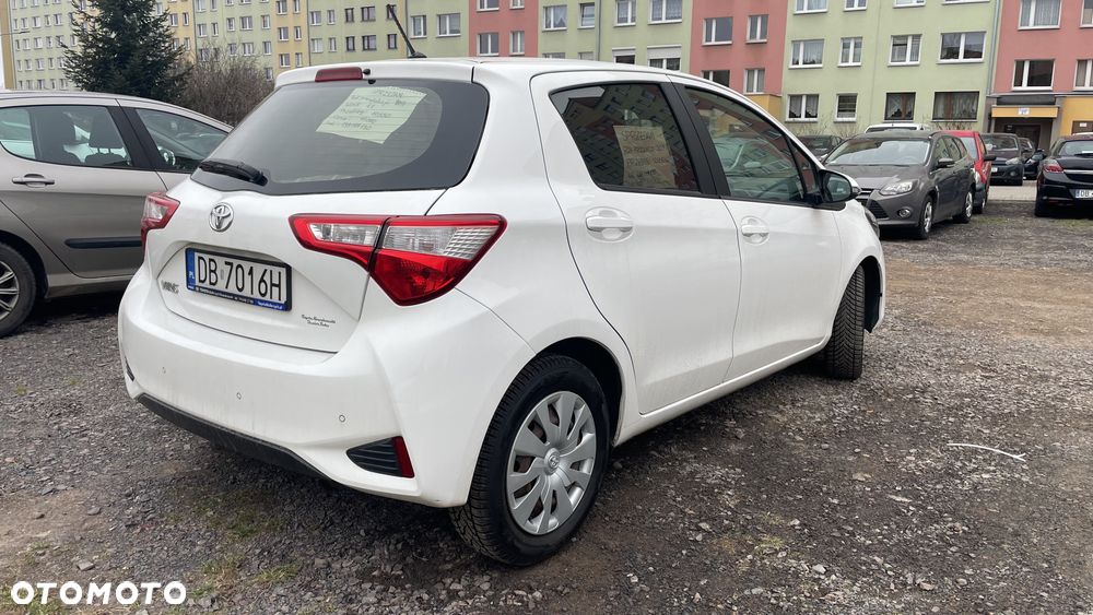 Toyota Yaris 1.0 Active EU6 - 5
