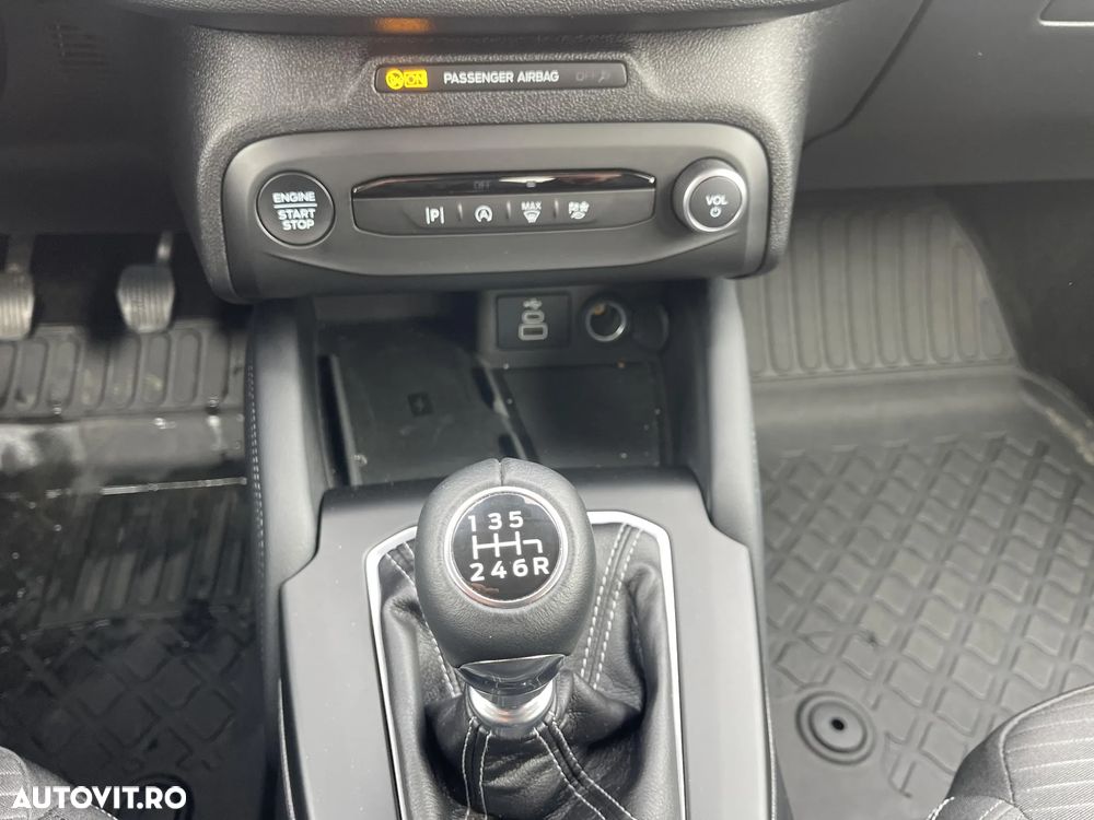 Ford Focus 1.0 EcoBoost Titanium Business - 12