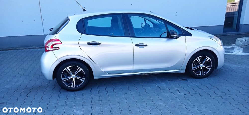 Peugeot 208 HDi 68 Access - 4