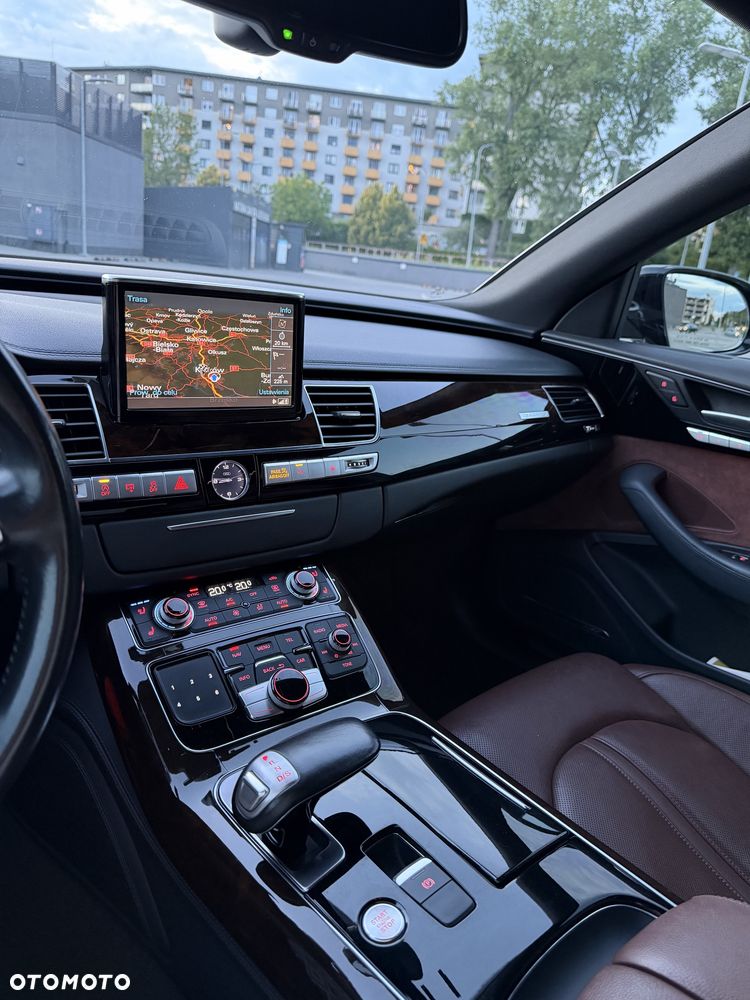 Audi A8 - 6