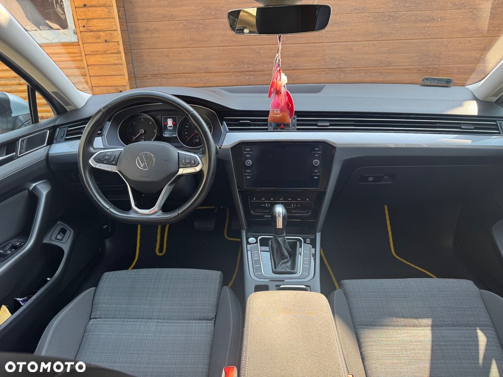 Volkswagen Passat 2.0 TDI SCR Comfortline DSG - 9