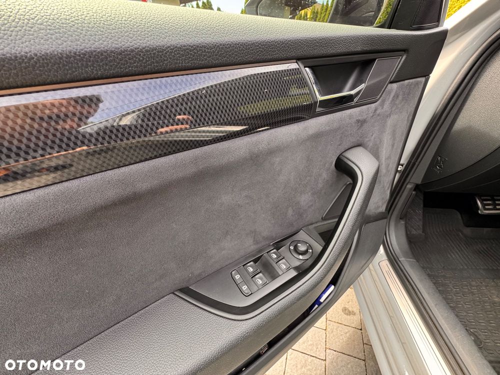 Skoda Superb 2.0 TDI 4x4 Sportline DSG - 9