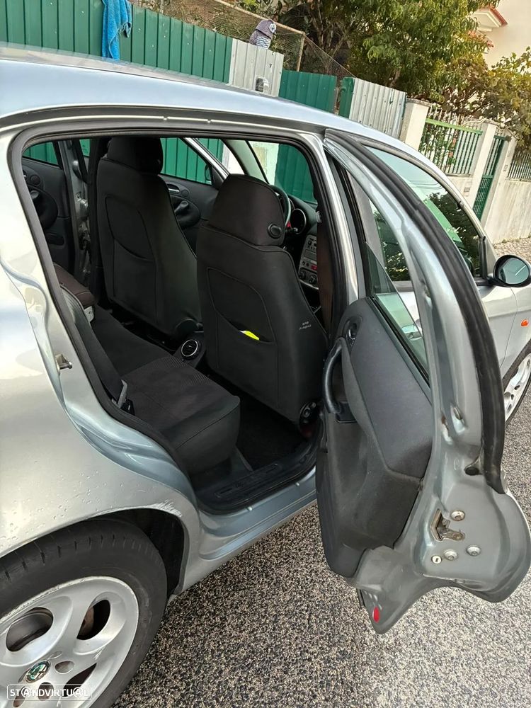 Alfa Romeo 145 1.4 TS 16V - 6