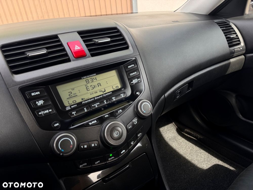Honda Accord 2.0 Sport - 16