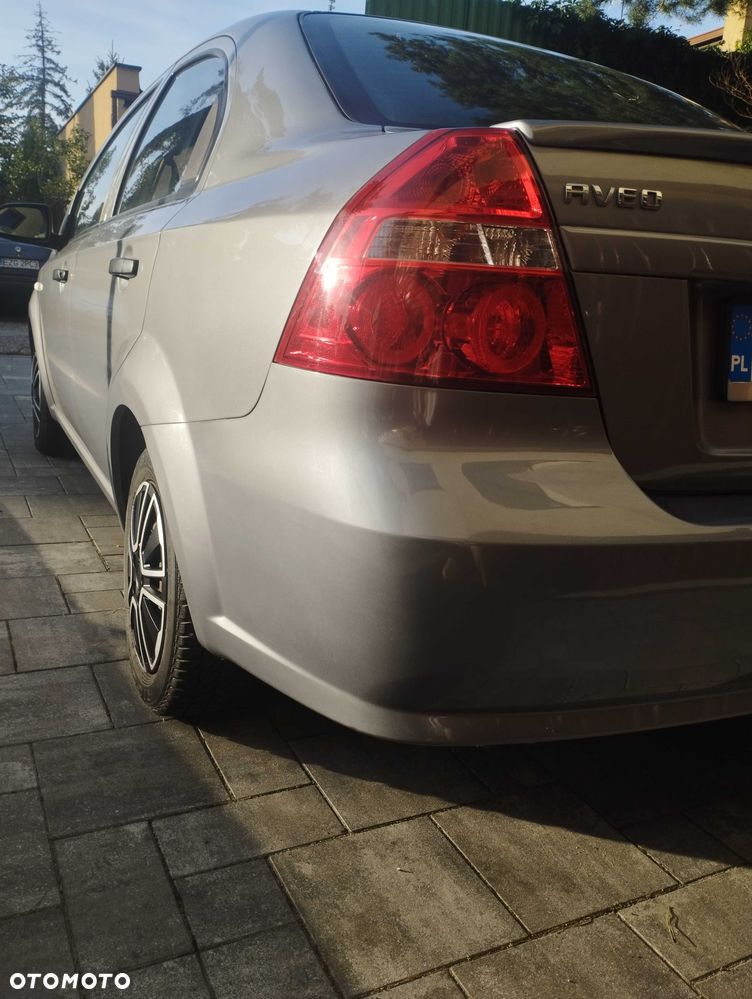 Chevrolet Aveo - 4