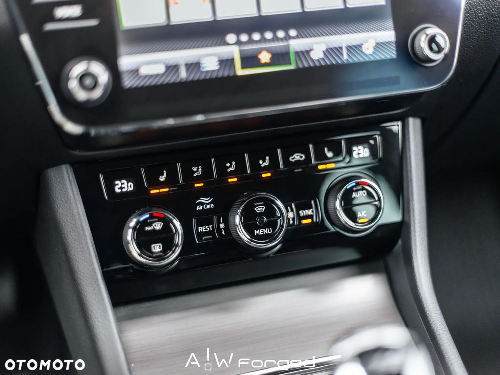 Skoda Superb 2.0 TDI SCR 4x4 Style DSG - 26