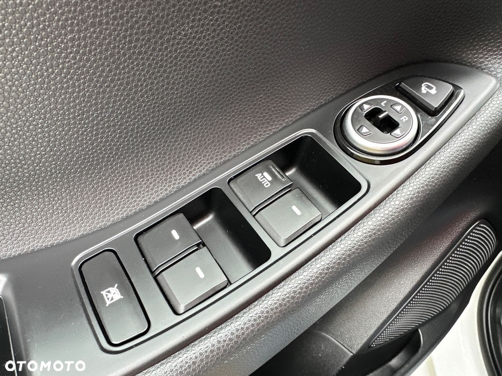 Hyundai i20 1.4 Wersja Jubileuszowa - 33