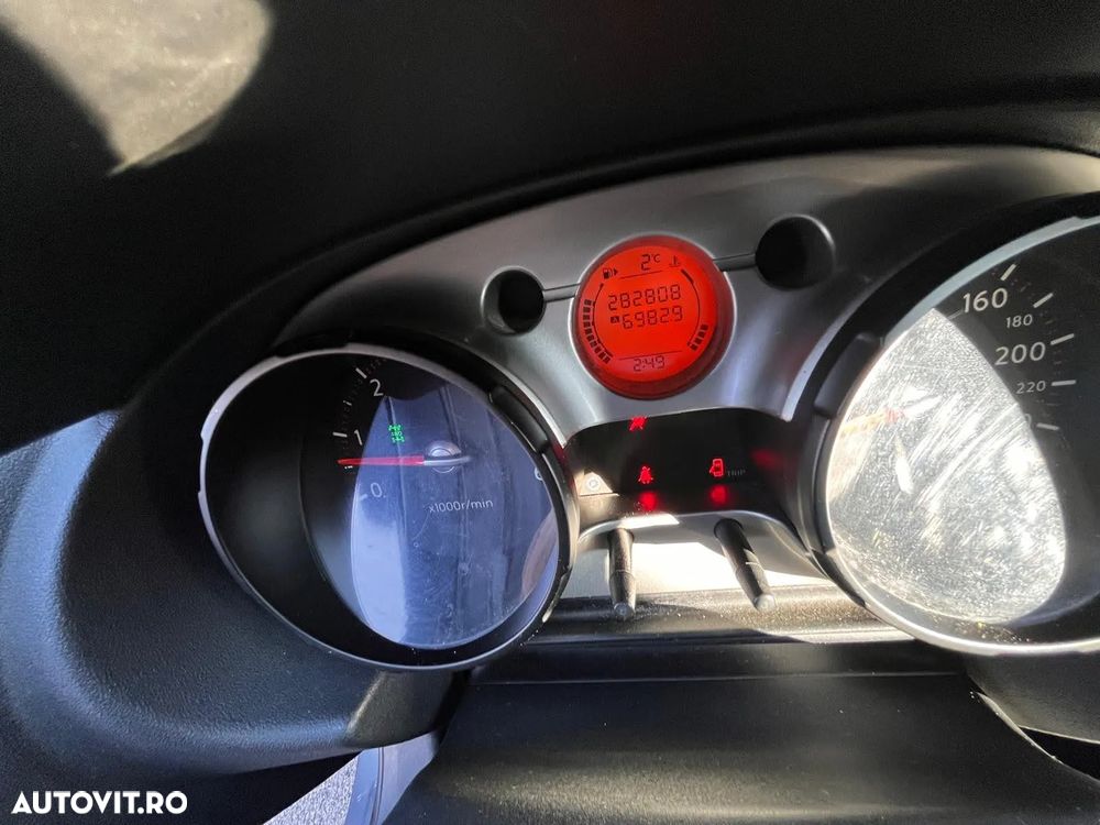 Nissan Qashqai 2.0 DCI 4 x 4 DPF tekna - 14