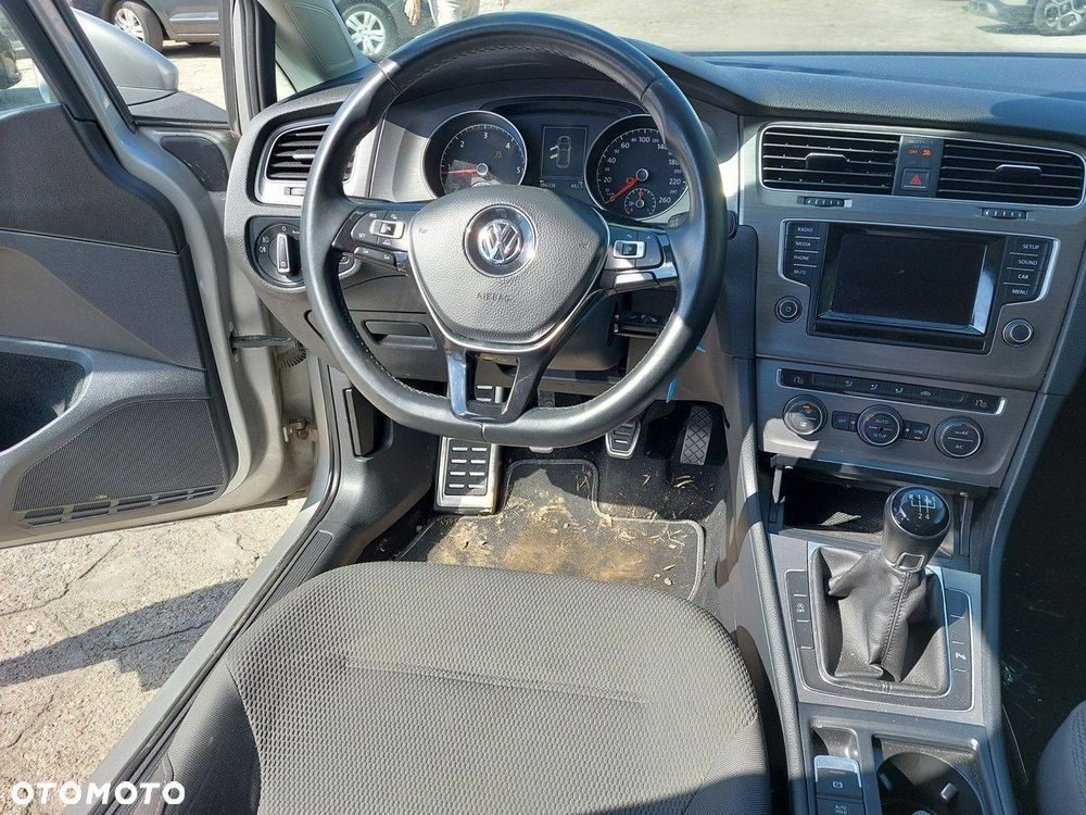 Volkswagen Golf - 19