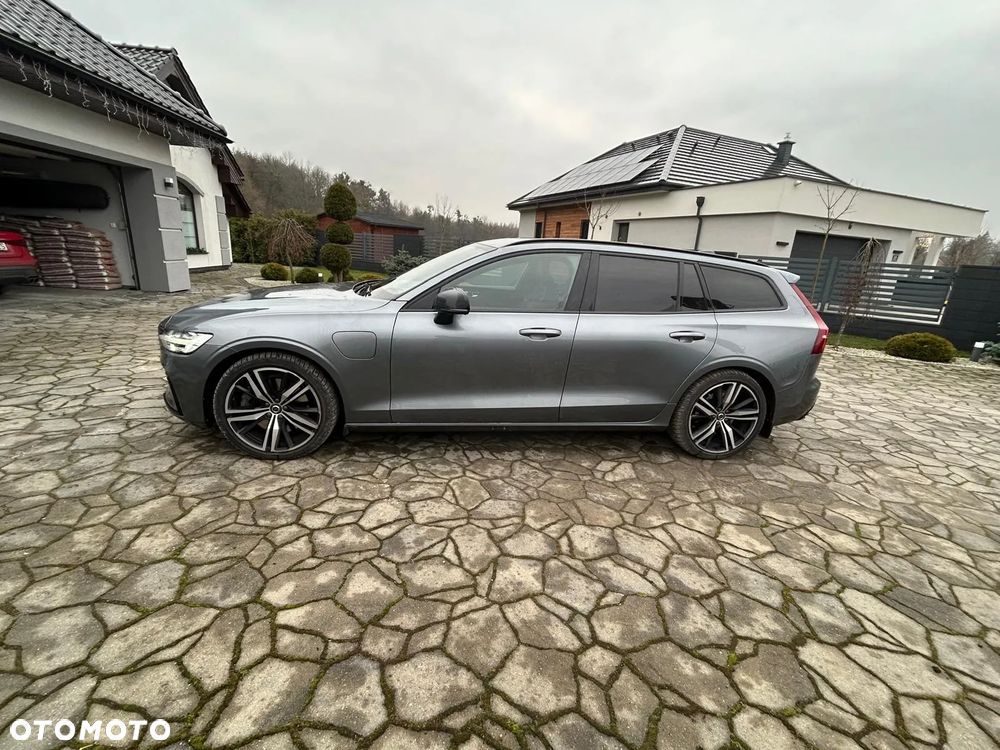 Volvo V60 T8 AWD Plug-In Hybrid R-Design - 5